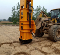 云南宜賓至畢節(jié)高速公路威信至鎮(zhèn)雄段液壓夯實機(jī)施工案例